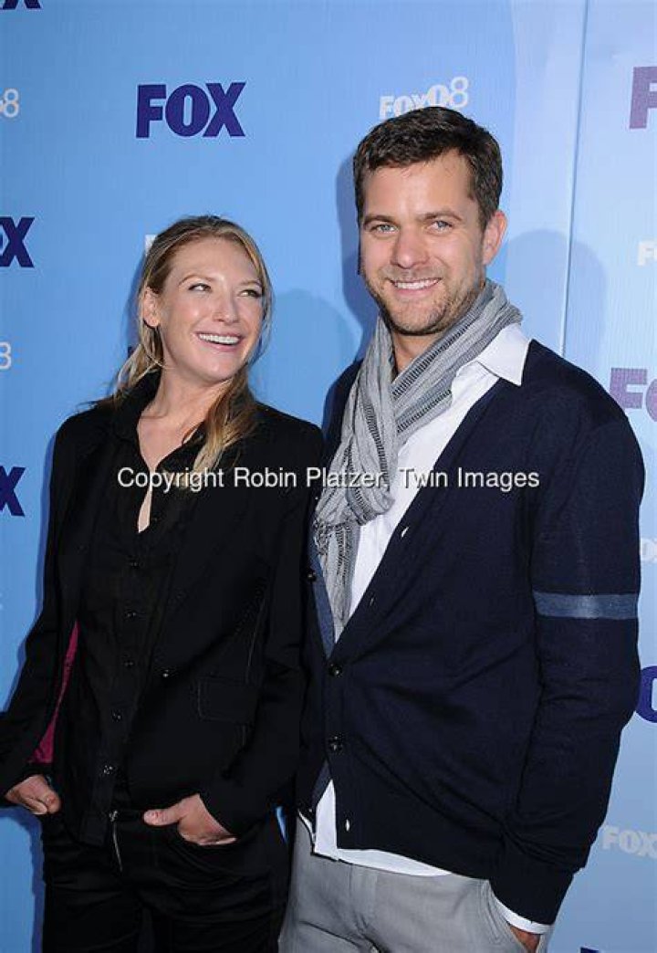 Anna Torv and Joshua Jackson Nylon photoshoot 2008 Anna Torv and
