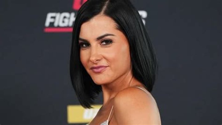 Did UFC Reporter Megan Olivi Get A Nose Job? Fans Are Curious To Her No Make Up Pictures To Confirm The Rumors ·