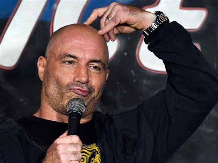 Imagine having Joe Rogan commentate Fight fans have a field day after clips of booty sl
