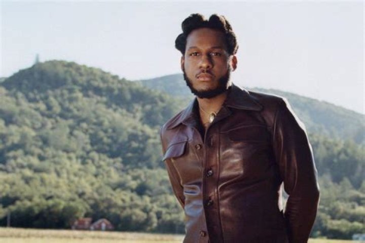 Leon Bridges Girlfriend Age Real name And Net Worth- Meet The Singer On Instagram ·