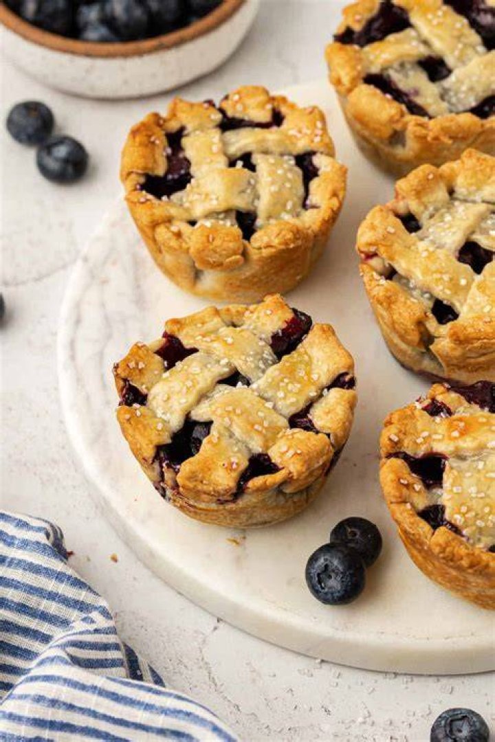 mini blueberry pie
