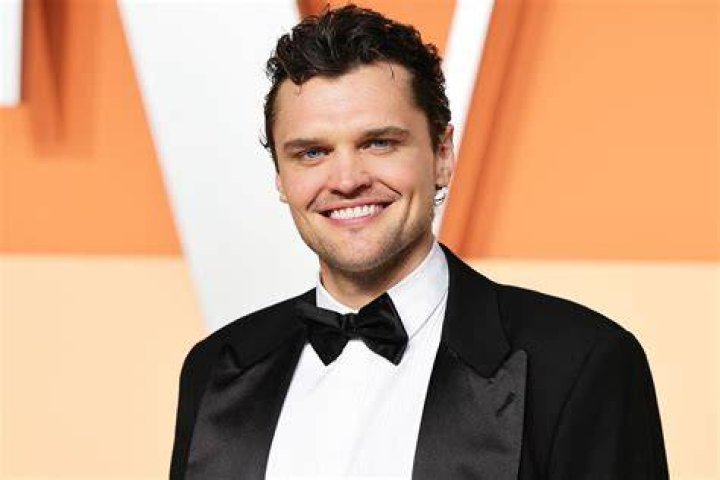 Ray Nicholson IMDb