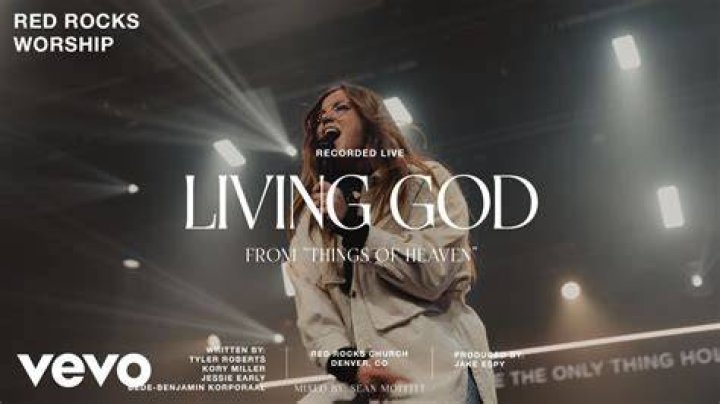 Red Rocks Worship - Living God (Official Live Video) - God song in Spanish