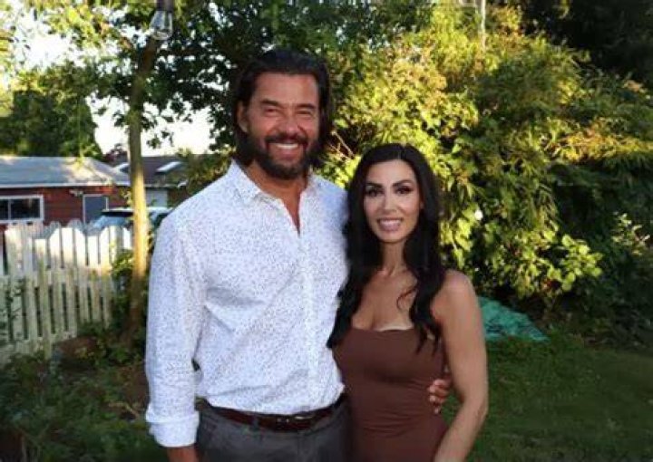 Steve Bacic and Girlfriend Shanae Tomasevich Are Big On PDA On Instagram ·