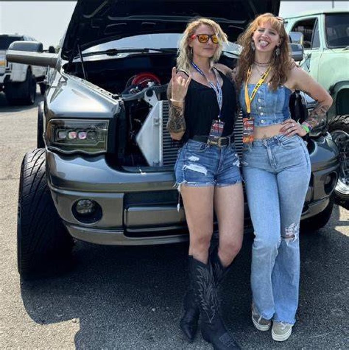Unlock The Secrets Of The Diesel Truck World With "the.diesel.queen Nude"