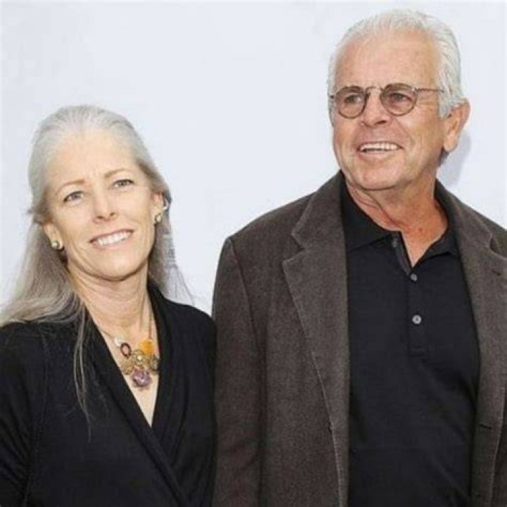 Who Is William Devane? Wiki, Age, Height, Wife, Net Worth, Ethnicity ·
